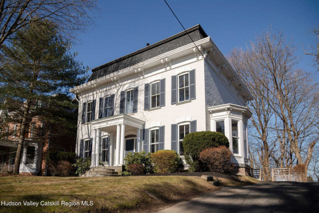 45 Chestnut Street, Kingston, NY 12401 - Photo 3 of 36