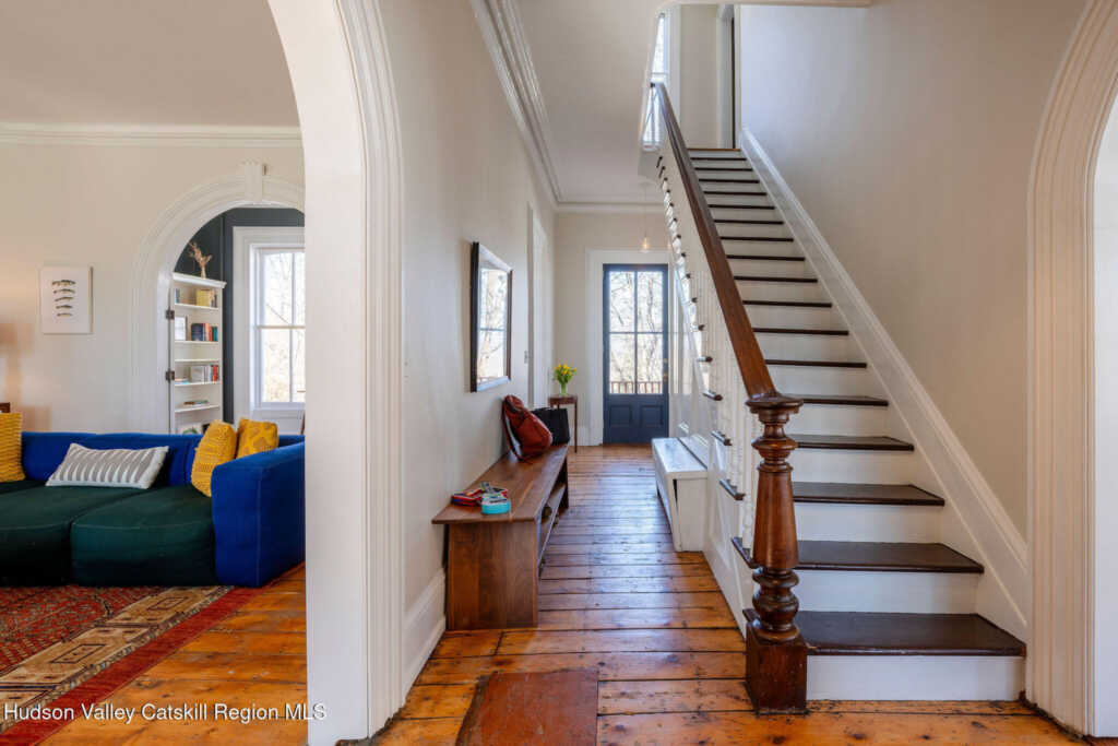 45 Chestnut Street, Kingston, NY 12401 - Photo 6 of 36