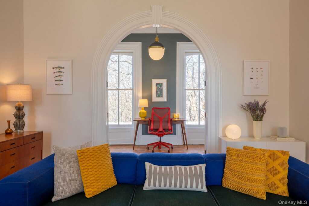 45 W Chestnut Street, Kingston, NY 12401 - Photo 11 of 36