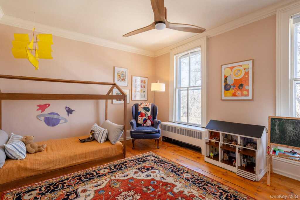 45 W Chestnut Street, Kingston, NY 12401 - Photo 27 of 36