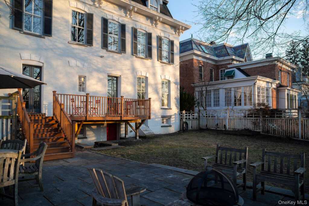 45 W Chestnut Street, Kingston, NY 12401 - Photo 35 of 36