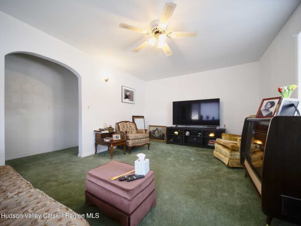 377 Chester Street, Kingston, NY 12401 - Photo 16 of 24