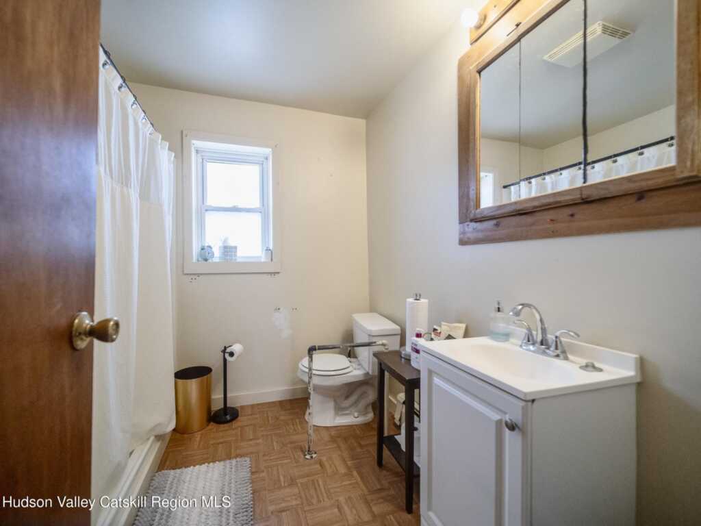 377 Chester Street, Kingston, NY 12401 - Photo 17 of 24