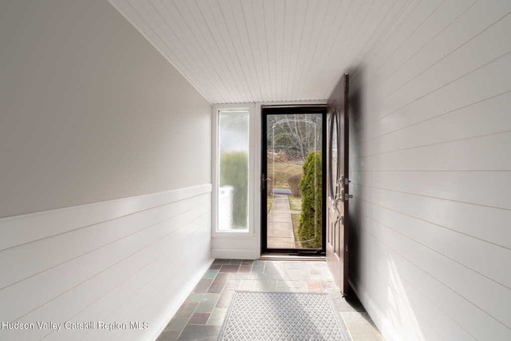 47 Meyers Road, Kingston, NY 12401 - Photo 6 of 50