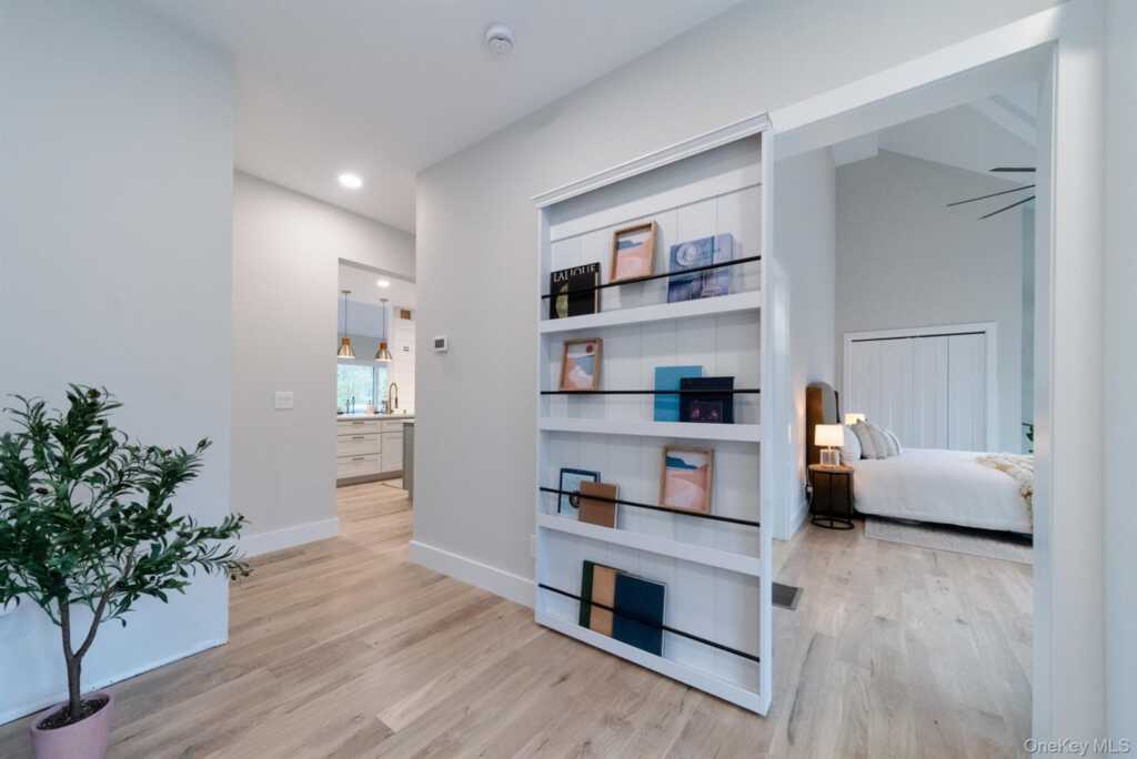 32 Pro Court, Hurley, NY 12443 - Photo 5 of 50