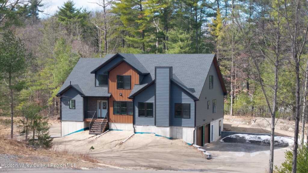 32 Pro Court, Hurley, NY 12443 - Photo 2 of 50