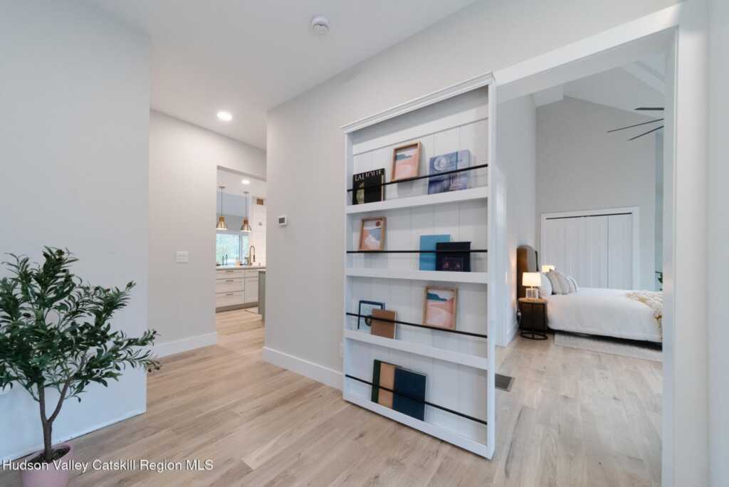 32 Pro Court, Hurley, NY 12443 - Photo 7 of 50