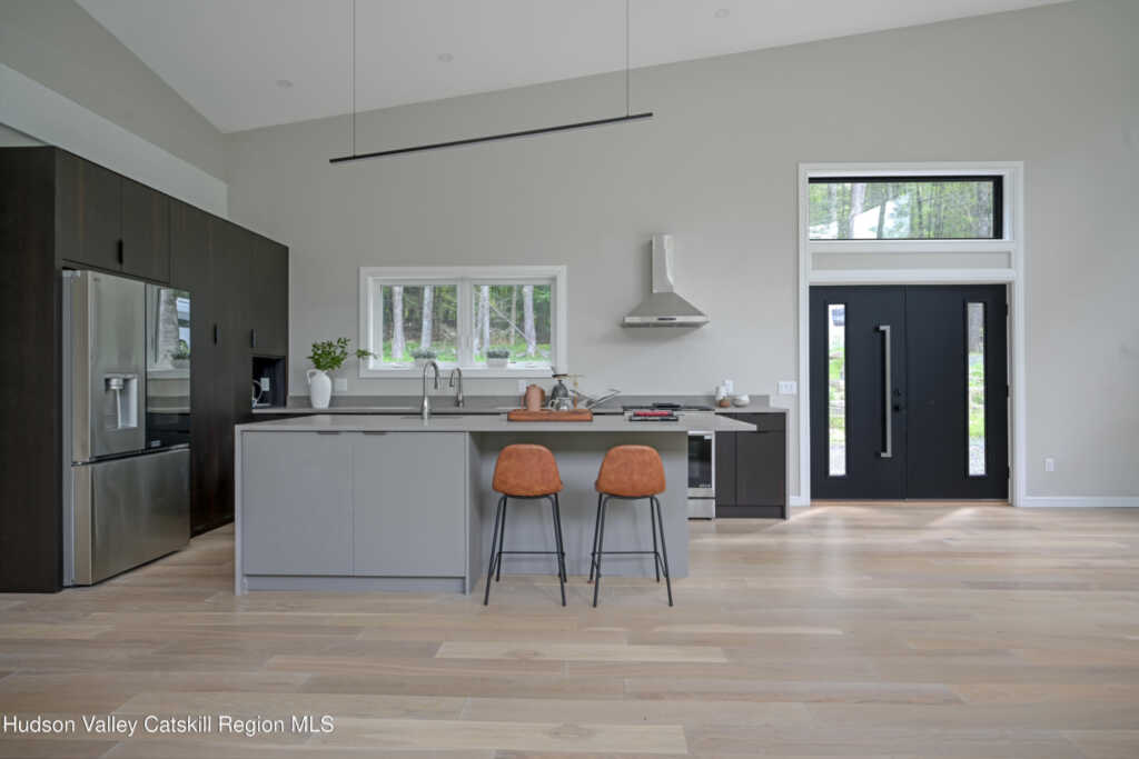 30 Narrow Road, Kingston, NY 12401 - Photo 6 of 34