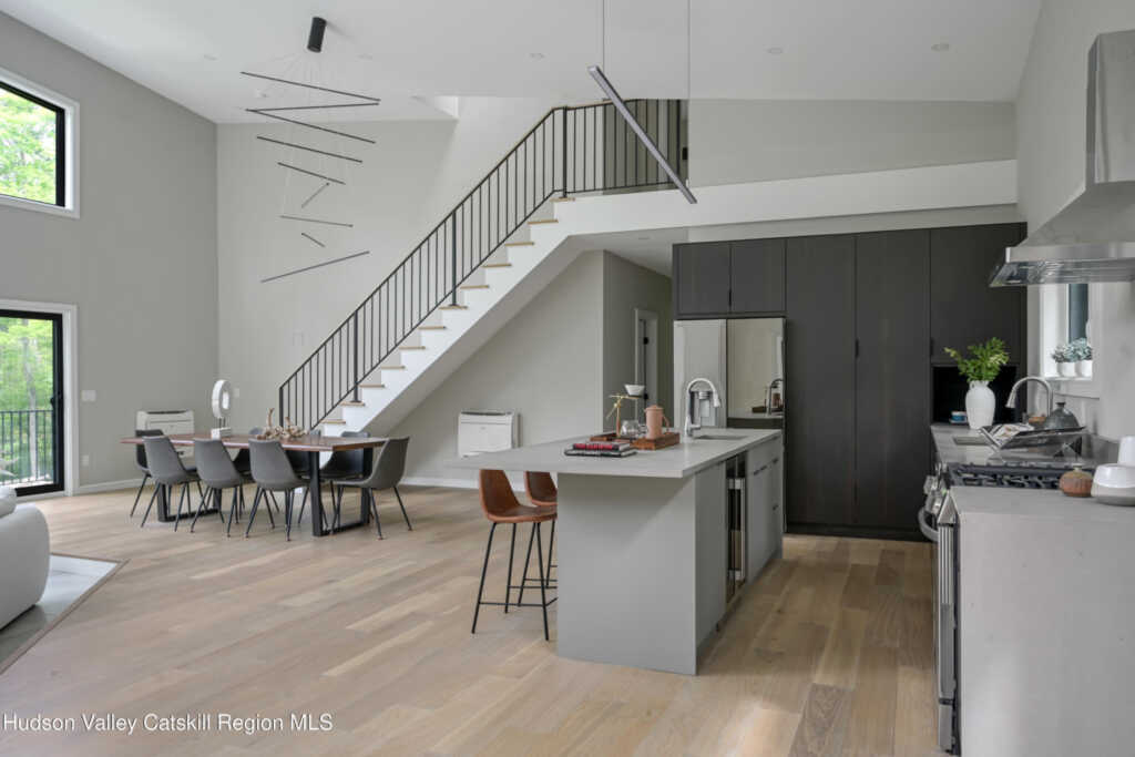 30 Narrow Road, Kingston, NY 12401 - Photo 7 of 34