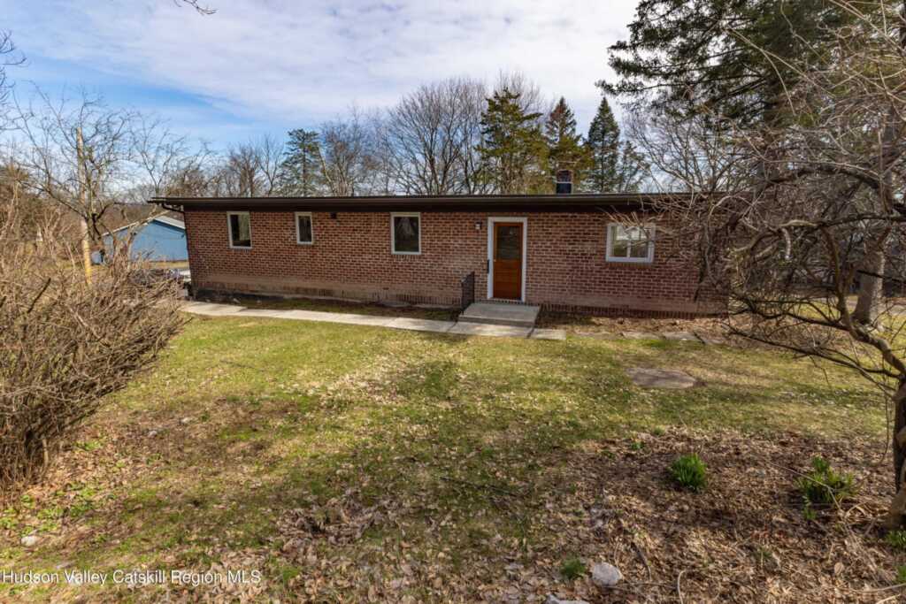 129 Camp Church Road, Saugerties, NY 12477 - Photo 4 of 34