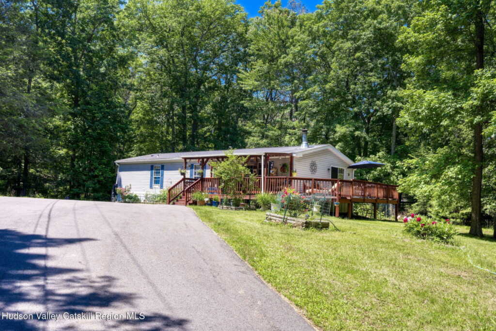 140 Gallis Hill Road, Kingston, NY 12401