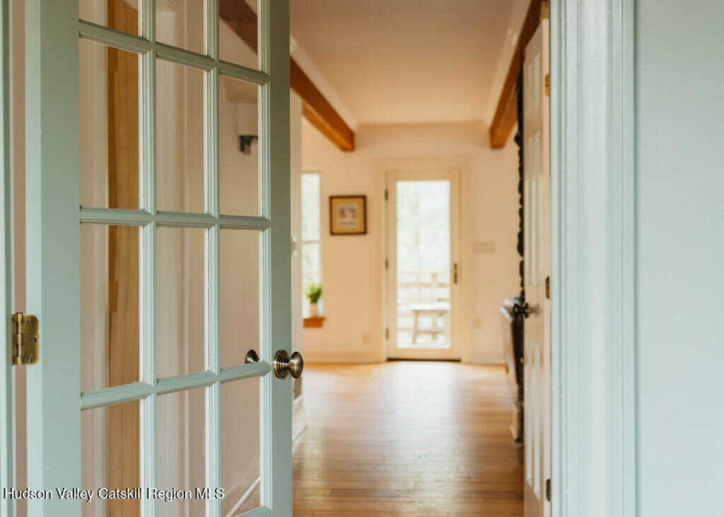 40 Northwoods Road, Saugerties, NY 12477 - Photo 3 of 43