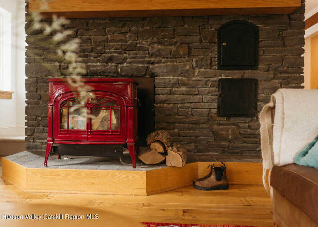 40 Northwoods Road, Saugerties, NY 12477 - Photo 9 of 43