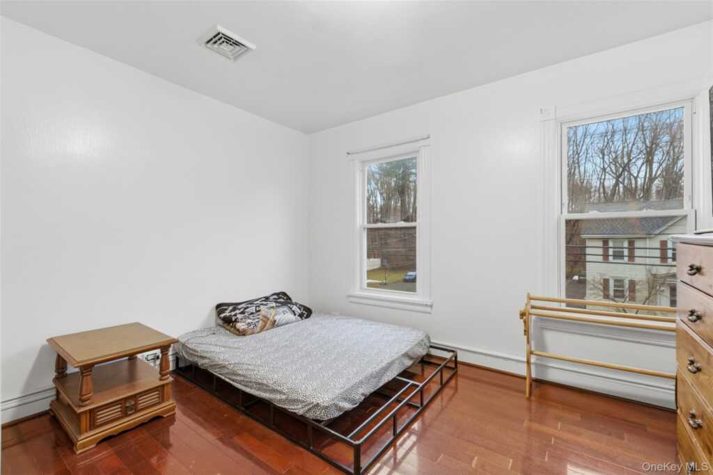 127 E Chester Street, Kingston, NY 12401 - Photo 23 of 27