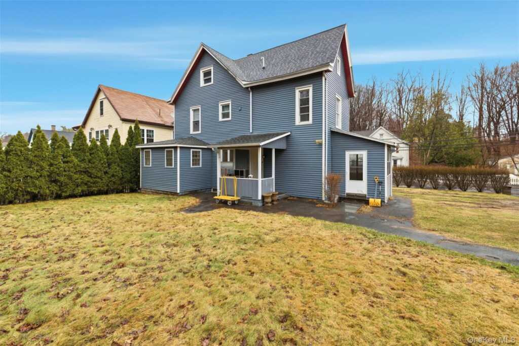 127 E Chester Street, Kingston, NY 12401 - Photo 5 of 27