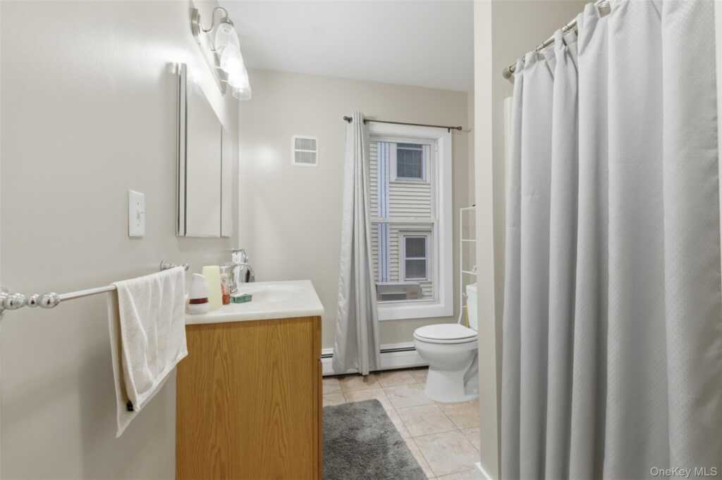 127 E Chester Street, Kingston, NY 12401 - Photo 9 of 27