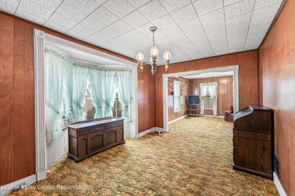 247 Chestnut Street, Kingston, NY 12401 - Photo 10 of 37