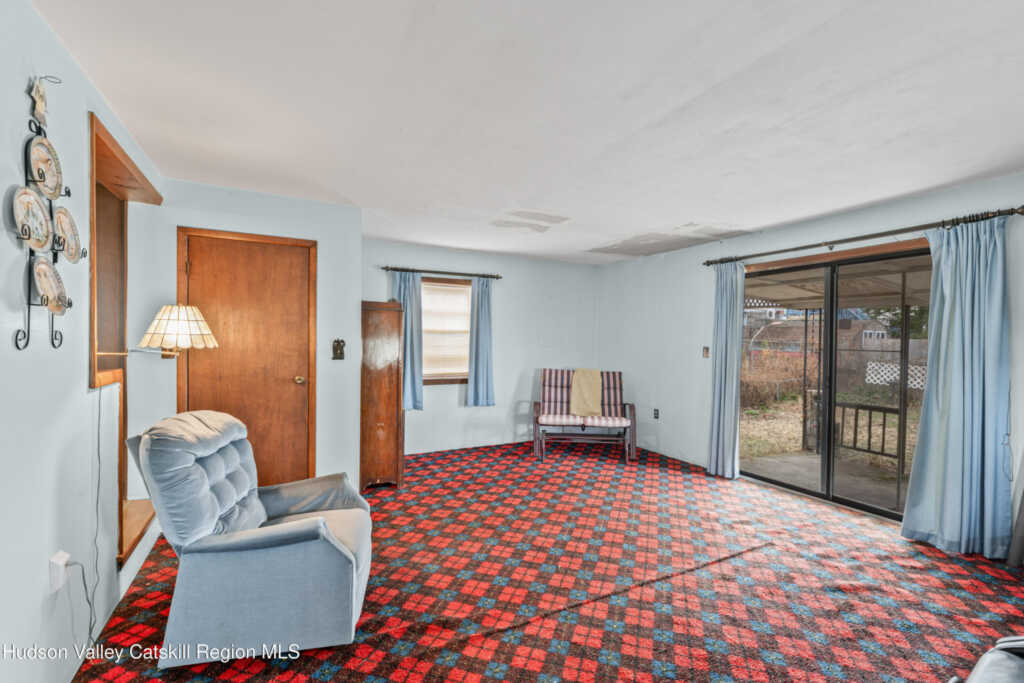 247 Chestnut Street, Kingston, NY 12401 - Photo 13 of 37