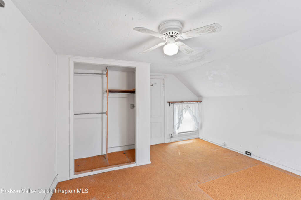 247 Chestnut Street, Kingston, NY 12401 - Photo 16 of 37