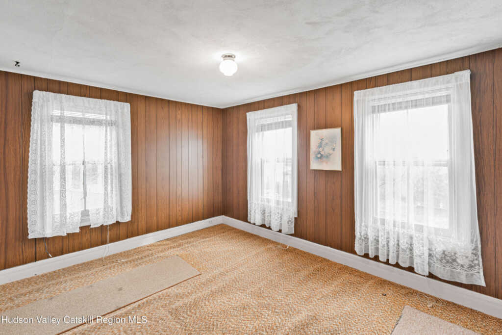 247 Chestnut Street, Kingston, NY 12401 - Photo 17 of 37