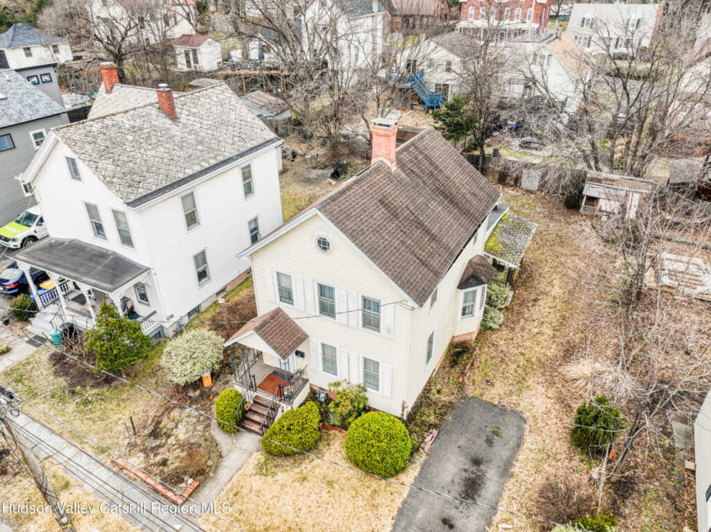 247 Chestnut Street, Kingston, NY 12401 - Photo 2 of 37