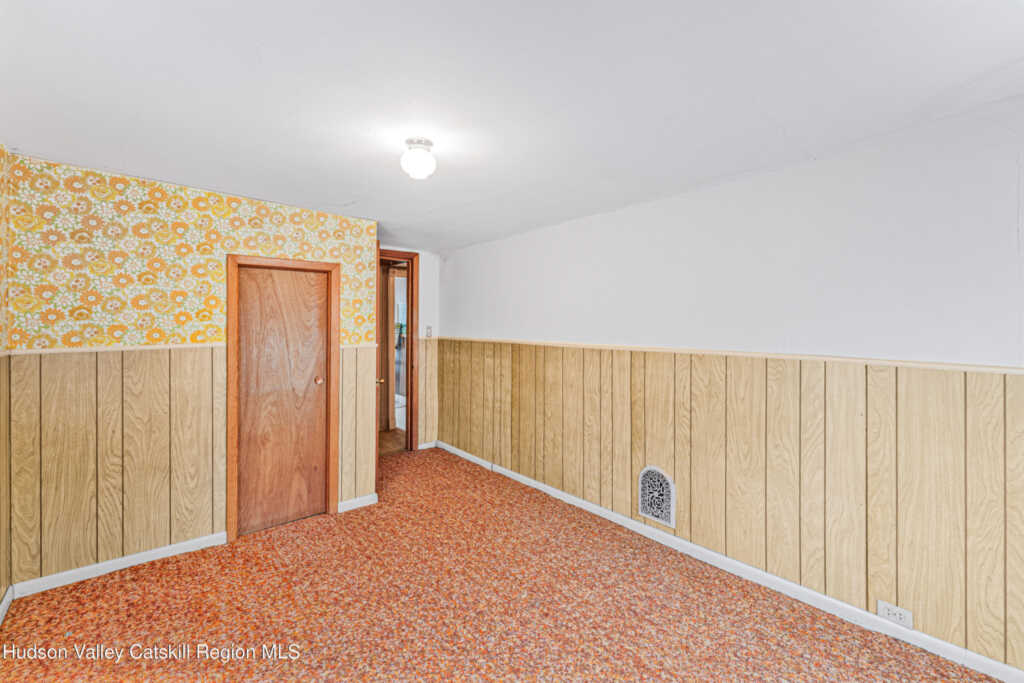 247 Chestnut Street, Kingston, NY 12401 - Photo 20 of 37