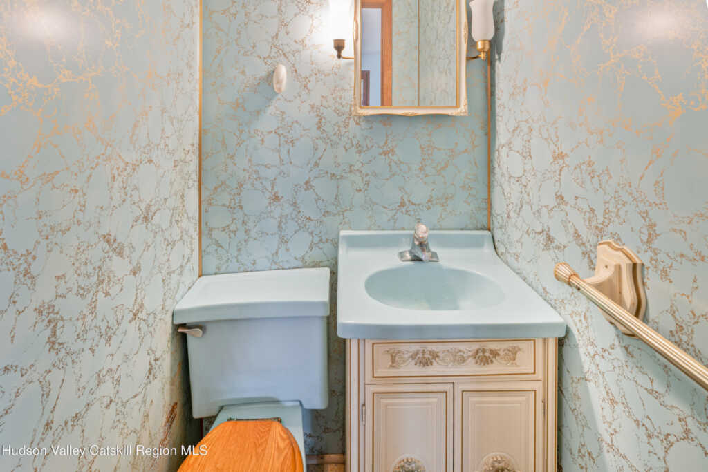 247 Chestnut Street, Kingston, NY 12401 - Photo 21 of 37