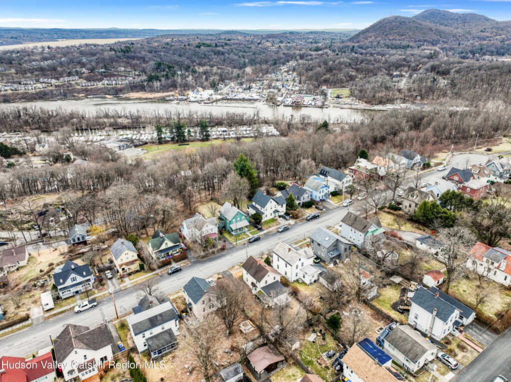 247 Chestnut Street, Kingston, NY 12401 - Photo 29 of 37