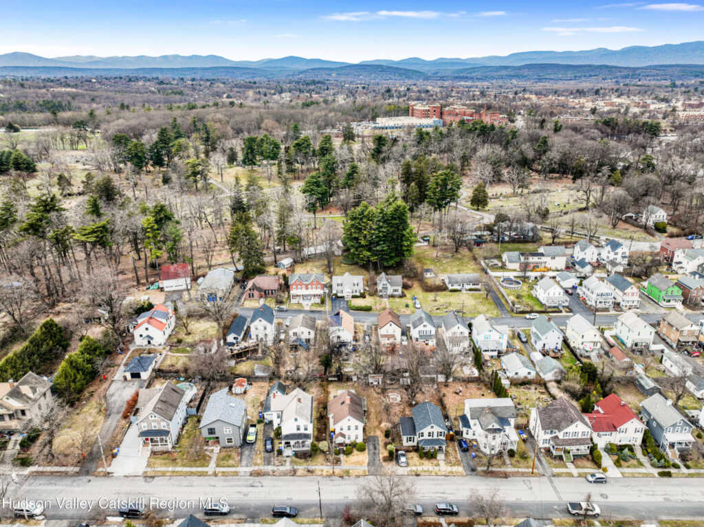 247 Chestnut Street, Kingston, NY 12401 - Photo 31 of 37