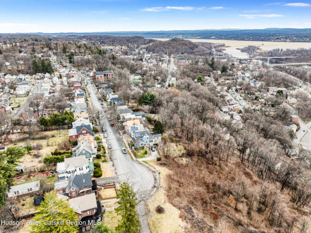 247 Chestnut Street, Kingston, NY 12401 - Photo 32 of 37