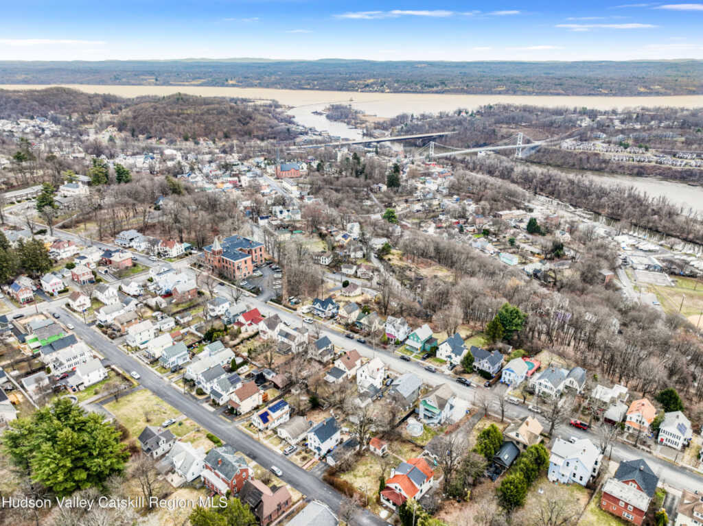 247 Chestnut Street, Kingston, NY 12401 - Photo 33 of 37