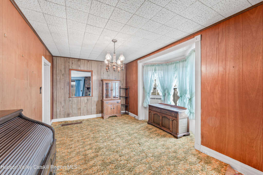 247 Chestnut Street, Kingston, NY 12401 - Photo 6 of 37