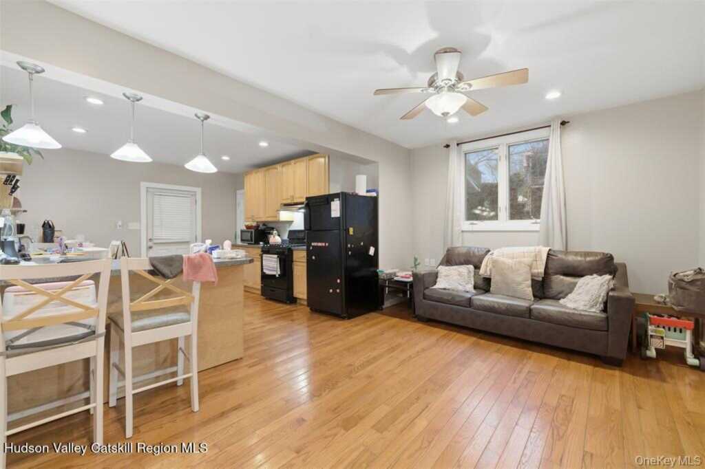 127 Chester Street, Kingston, NY 12401 - Photo 12 of 27