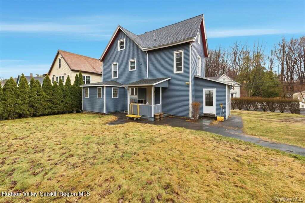 127 Chester Street, Kingston, NY 12401 - Photo 5 of 27