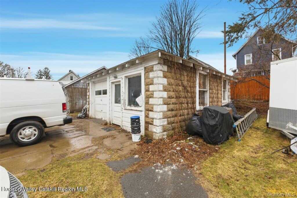 127 Chester Street, Kingston, NY 12401 - Photo 7 of 27