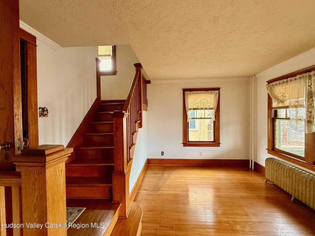 421 Albany Avenue, Kingston, NY 12401 - Photo 5 of 13