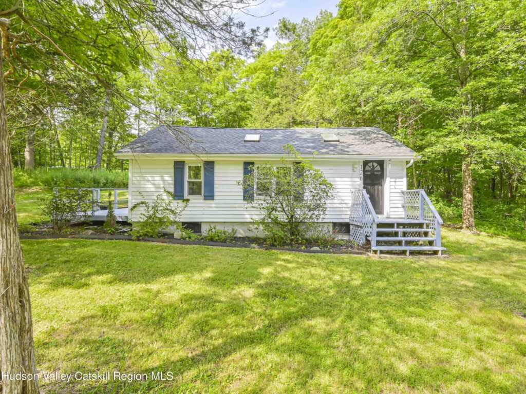 126 Hommelville Road, Saugerties, NY 12477