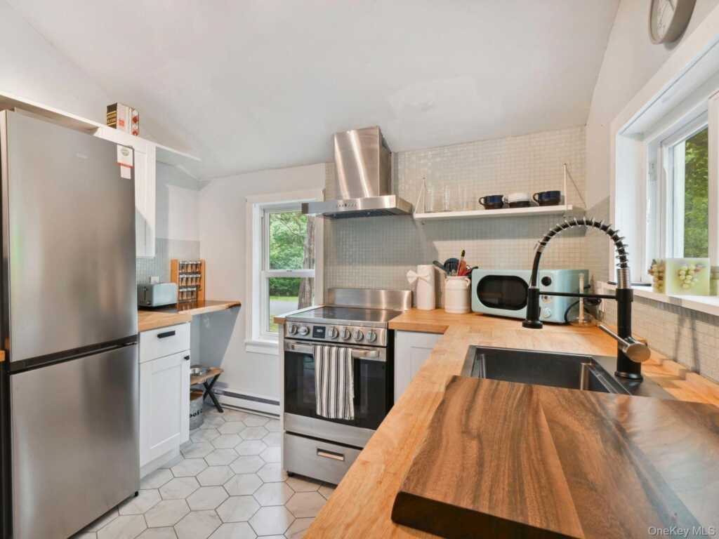 126 Hommelville Road, Saugerties, NY 12477 - Photo 12 of 32