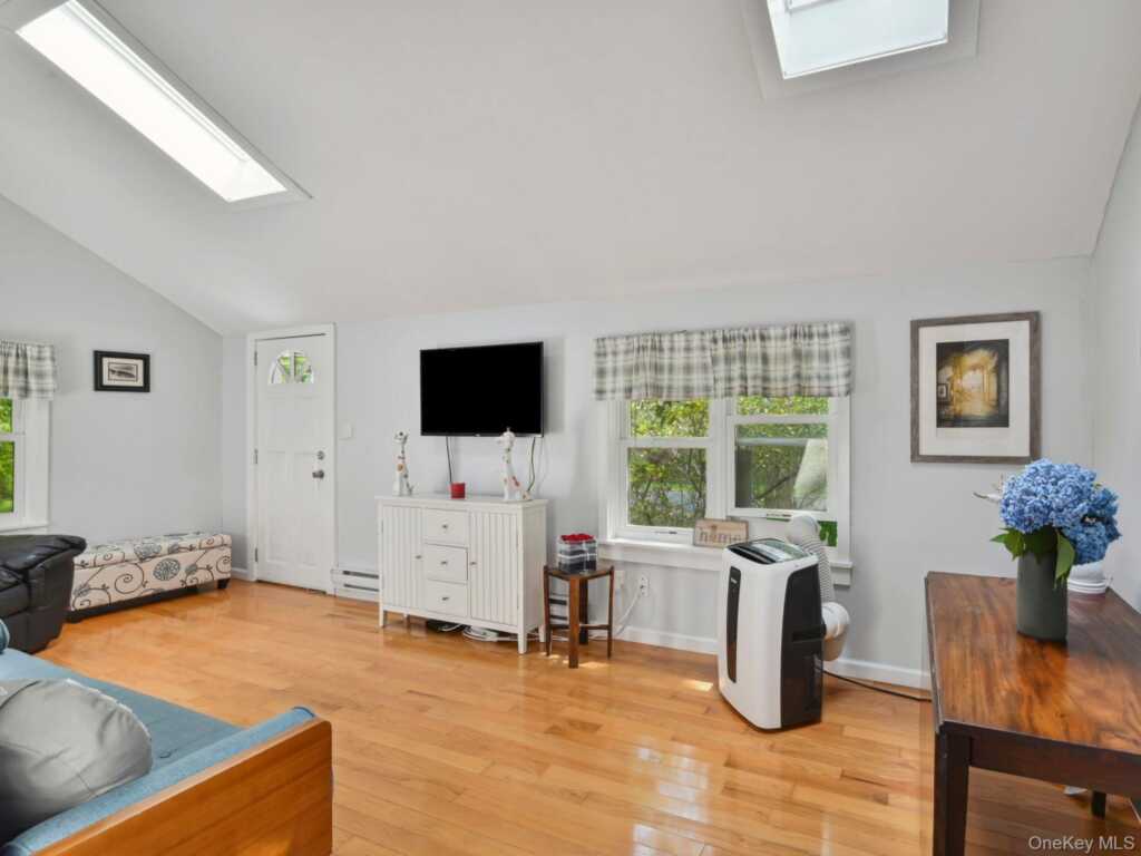 126 Hommelville Road, Saugerties, NY 12477 - Photo 2 of 32