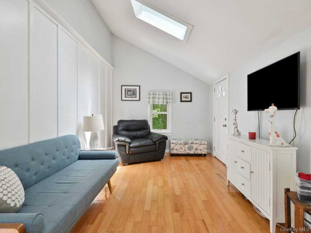 126 Hommelville Road, Saugerties, NY 12477 - Photo 4 of 32