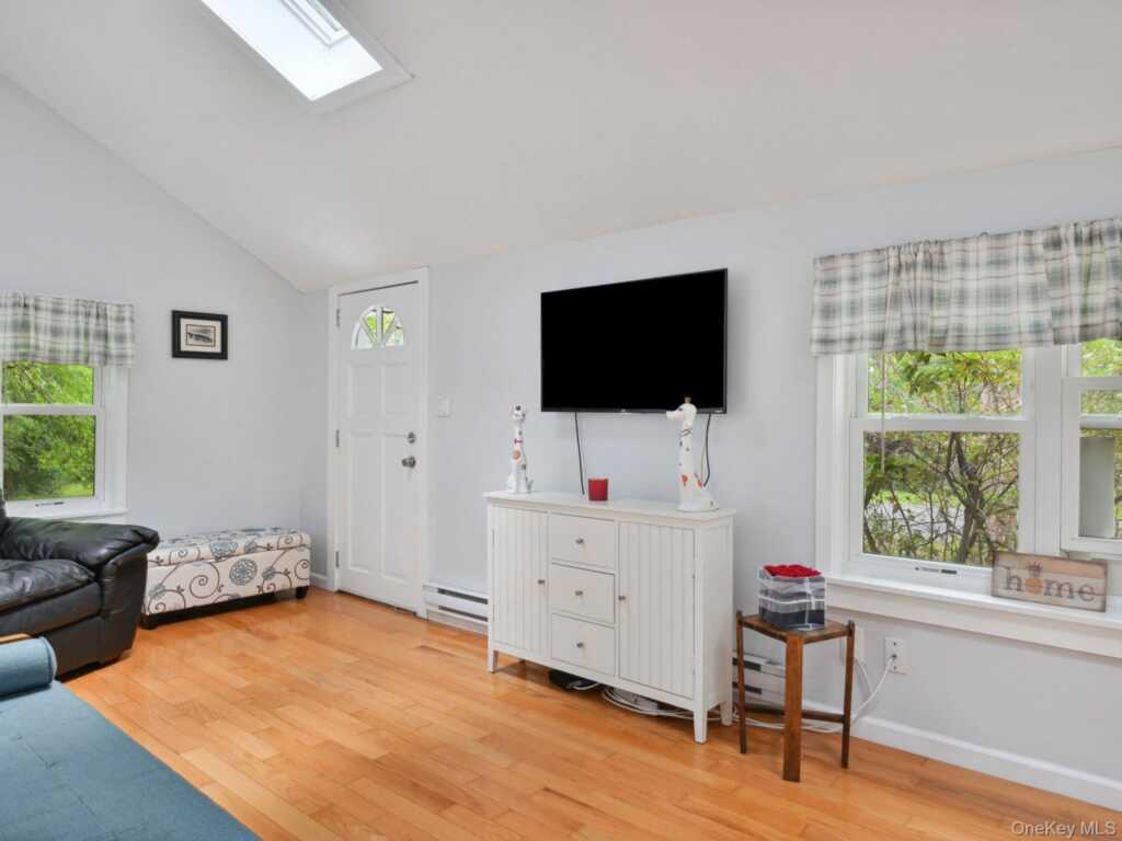 126 Hommelville Road, Saugerties, NY 12477 - Photo 5 of 32