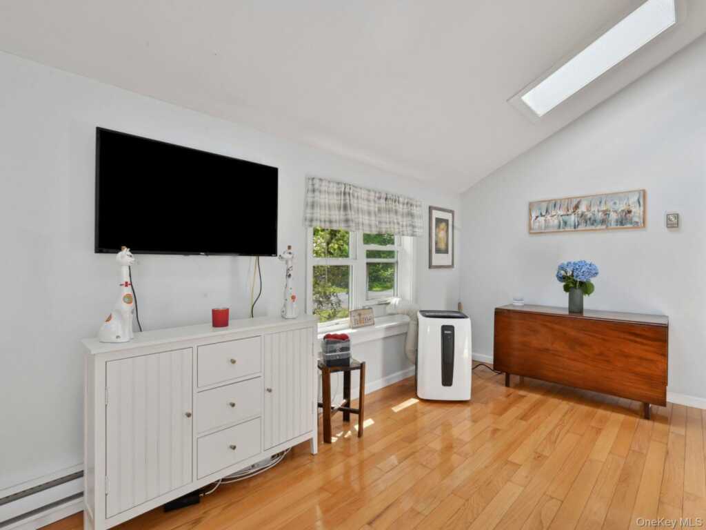 126 Hommelville Road, Saugerties, NY 12477 - Photo 8 of 32