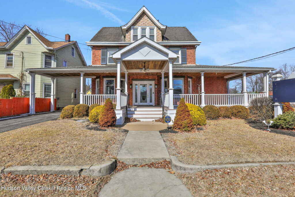 411 Albany Avenue, Unit #2, Kingston, NY 12401