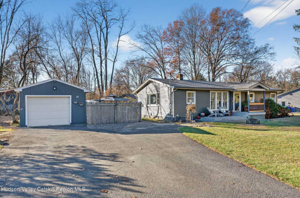 15 Closs Drive, Rhinebeck, NY 12572 - Photo 2 of 28