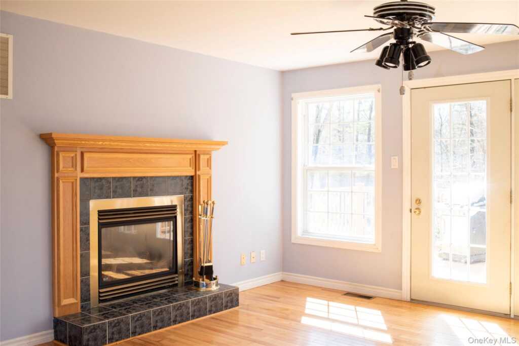 212 Rhinecliff Road, Rhinebeck, NY 12572 - Photo 6 of 18