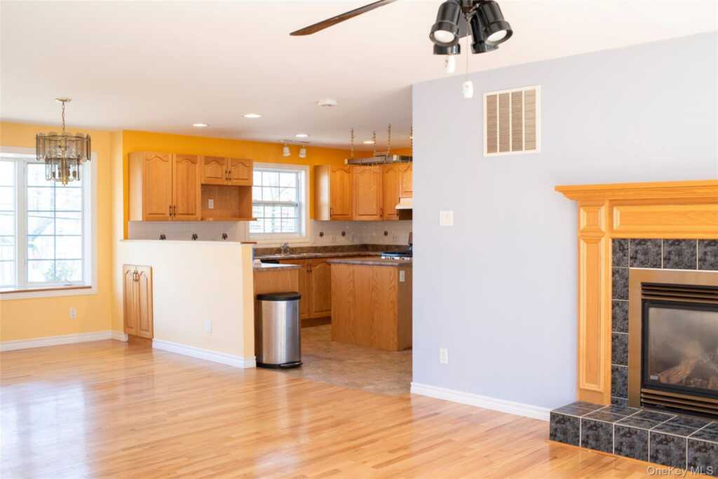 212 Rhinecliff Road, Rhinebeck, NY 12572 - Photo 7 of 18