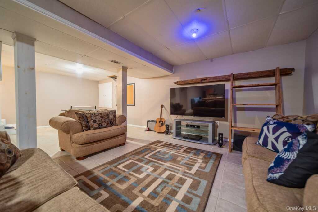 226 Blue Mountain Road, Saugerties, NY 12477 - Photo 29 of 45