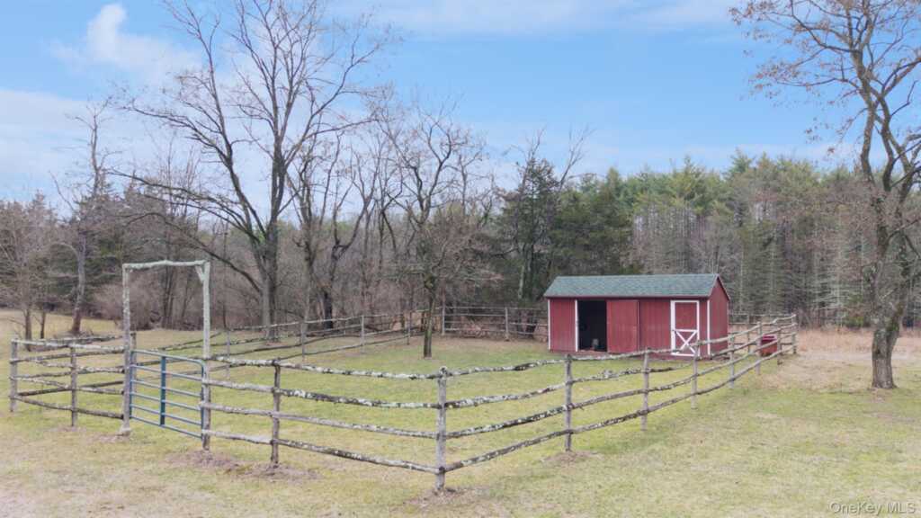 226 Blue Mountain Road, Saugerties, NY 12477 - Photo 35 of 45