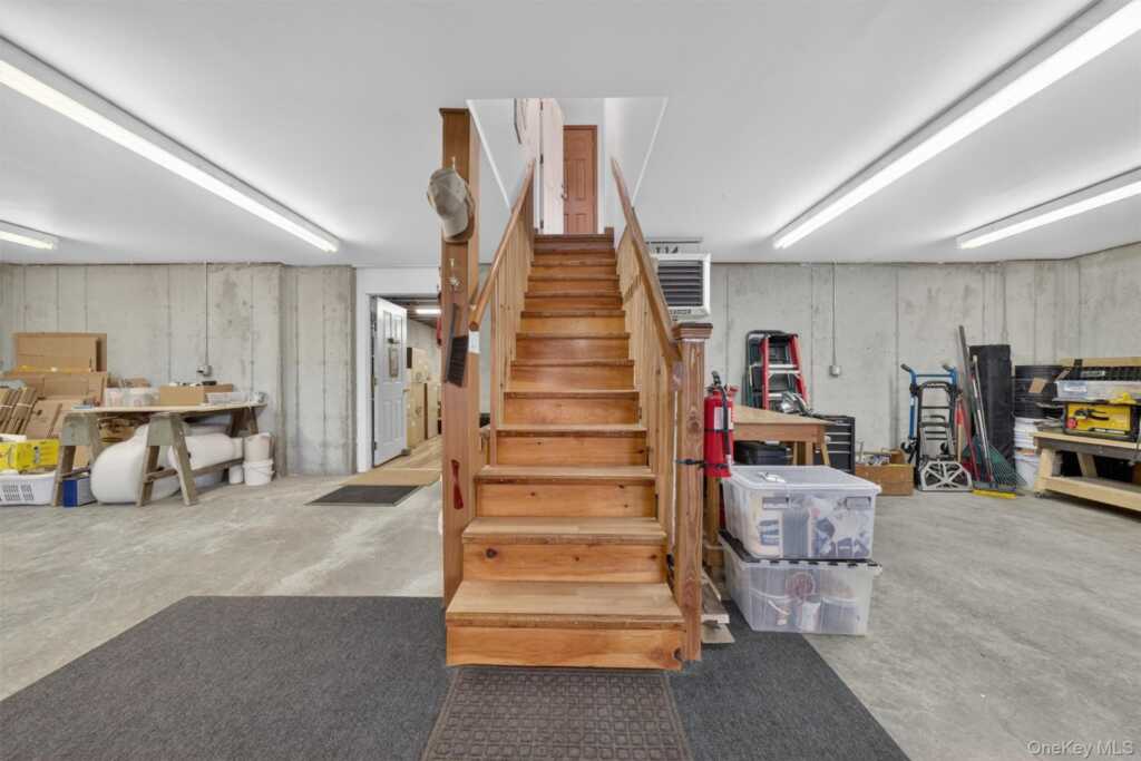 16 Carol Anns Way, Saugerties, NY 12477 - Photo 32 of 49