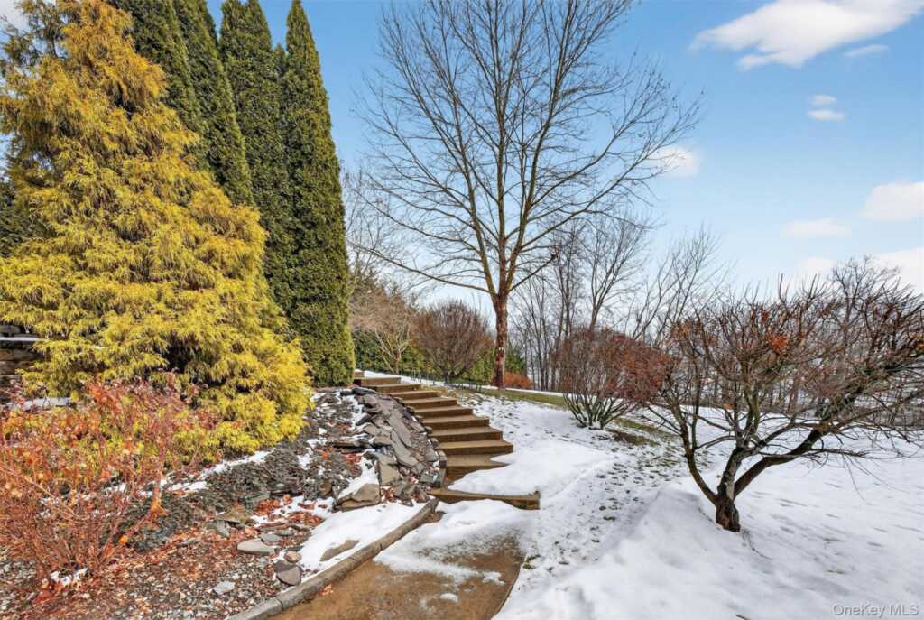 16 Carol Anns Way, Saugerties, NY 12477 - Photo 37 of 49